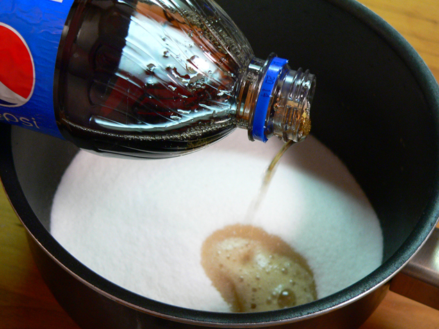 Pepsi-Peanuts-Pie_03_add-pepsi