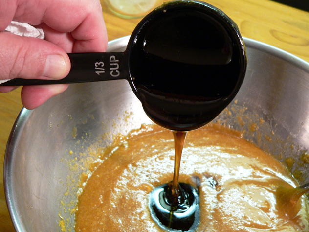 Pepsi-Peanuts-Pie_14_add-syrup