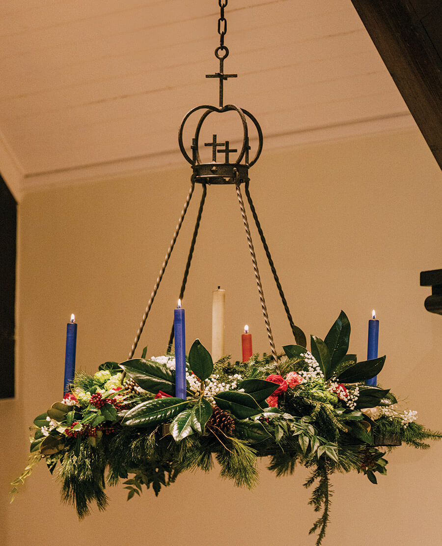 Lit candles on the Advent wreath