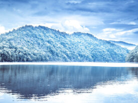 Snowy mountains around Fontana Lake